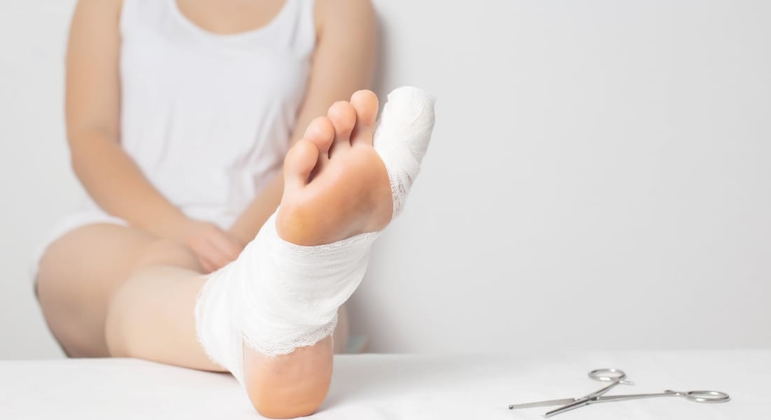 điều trị trật khớp ngón chân