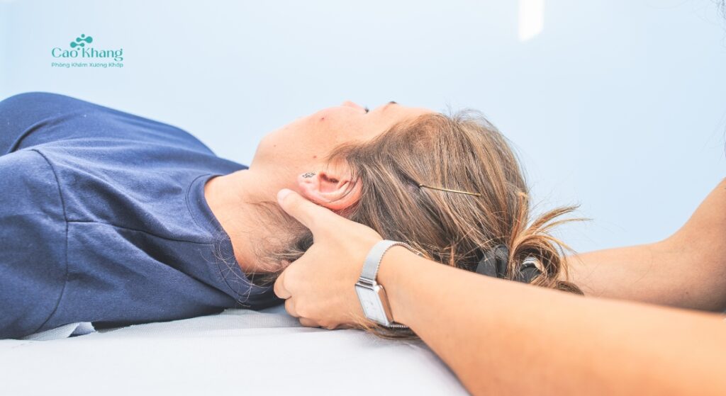 điều trị đau nửa đầu vai gáy