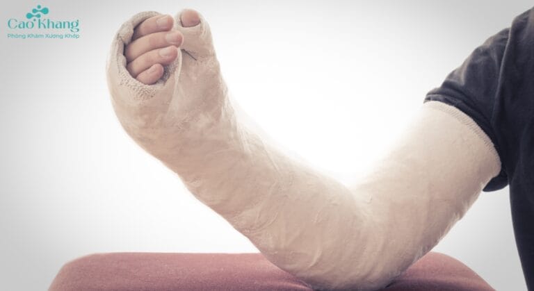 gãy trên lồi cầu xương cánh tay (1)