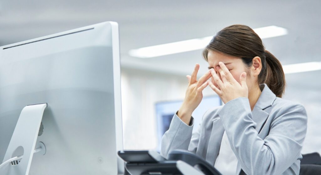 chờm nóng mắt giúp đỡ mỏi mắt