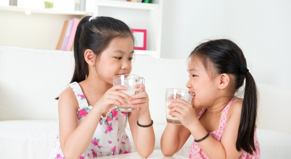 bổ sung canxi bằng sữa công thức