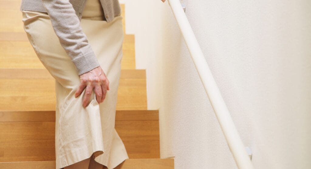 chân yếu do thoái hoá khớp