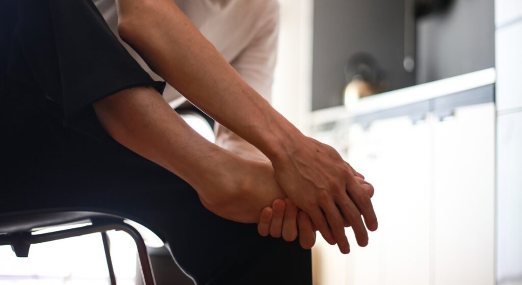 đau bàn chân bẹt