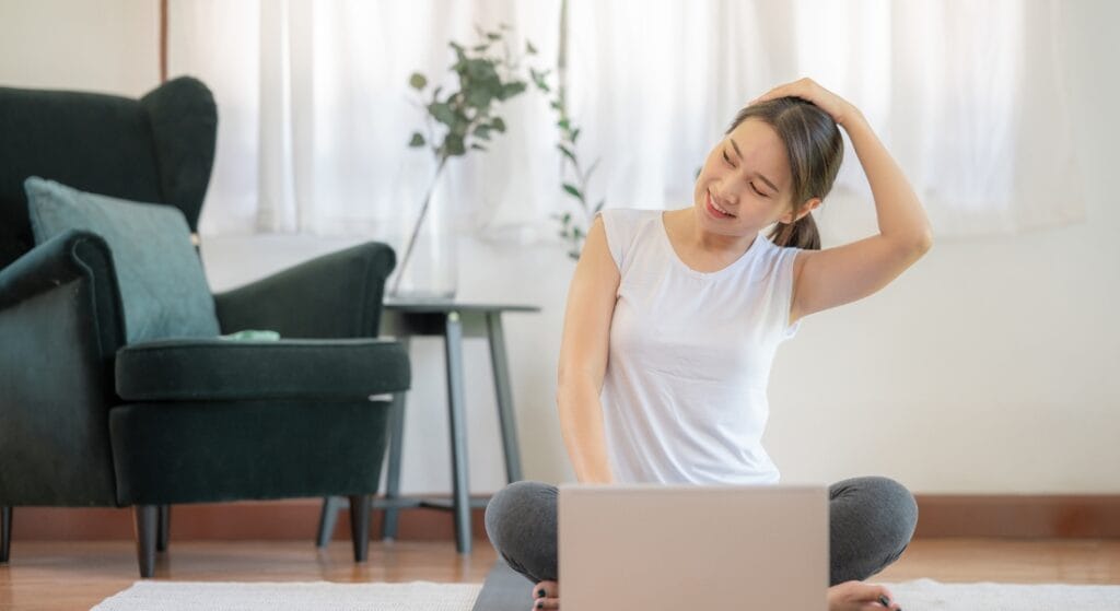 mẹo chữa vẹo cổ