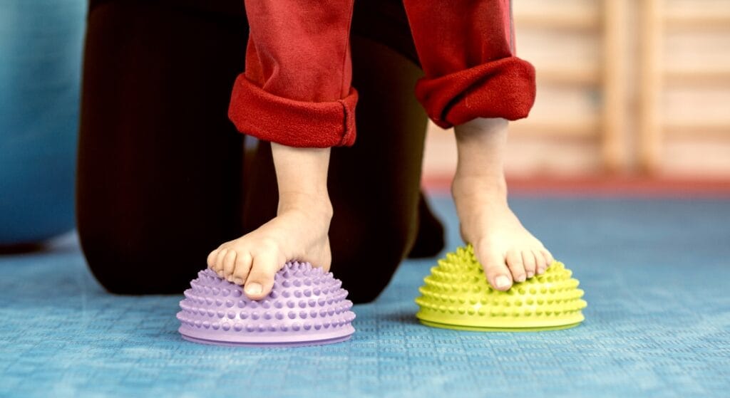 vật lý trị liệu bàn chân bẹt ở trẻ em