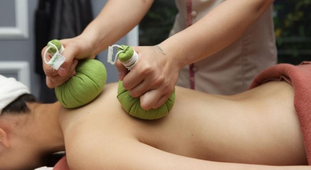 cách làm tan vết bầm giác hơi