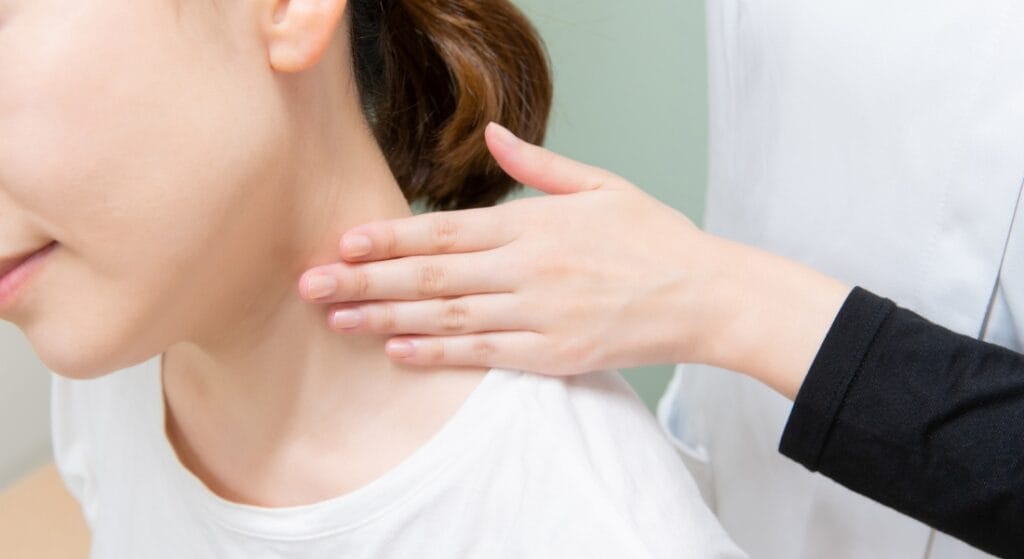 điều trị thoát vị đĩa đệm cổ chèn ép tủy