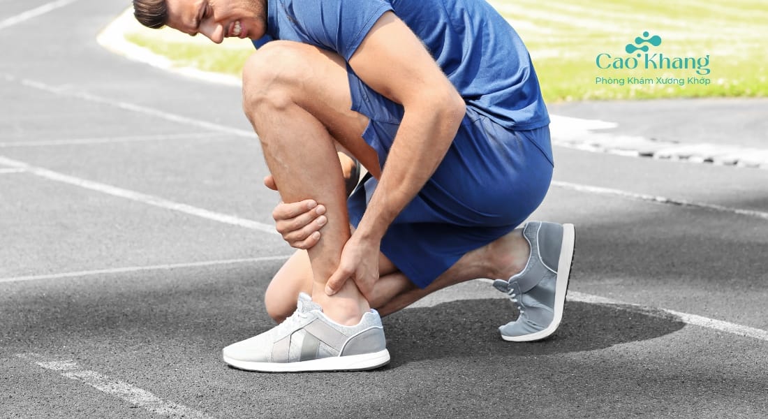 trẹo chân nên làm gì